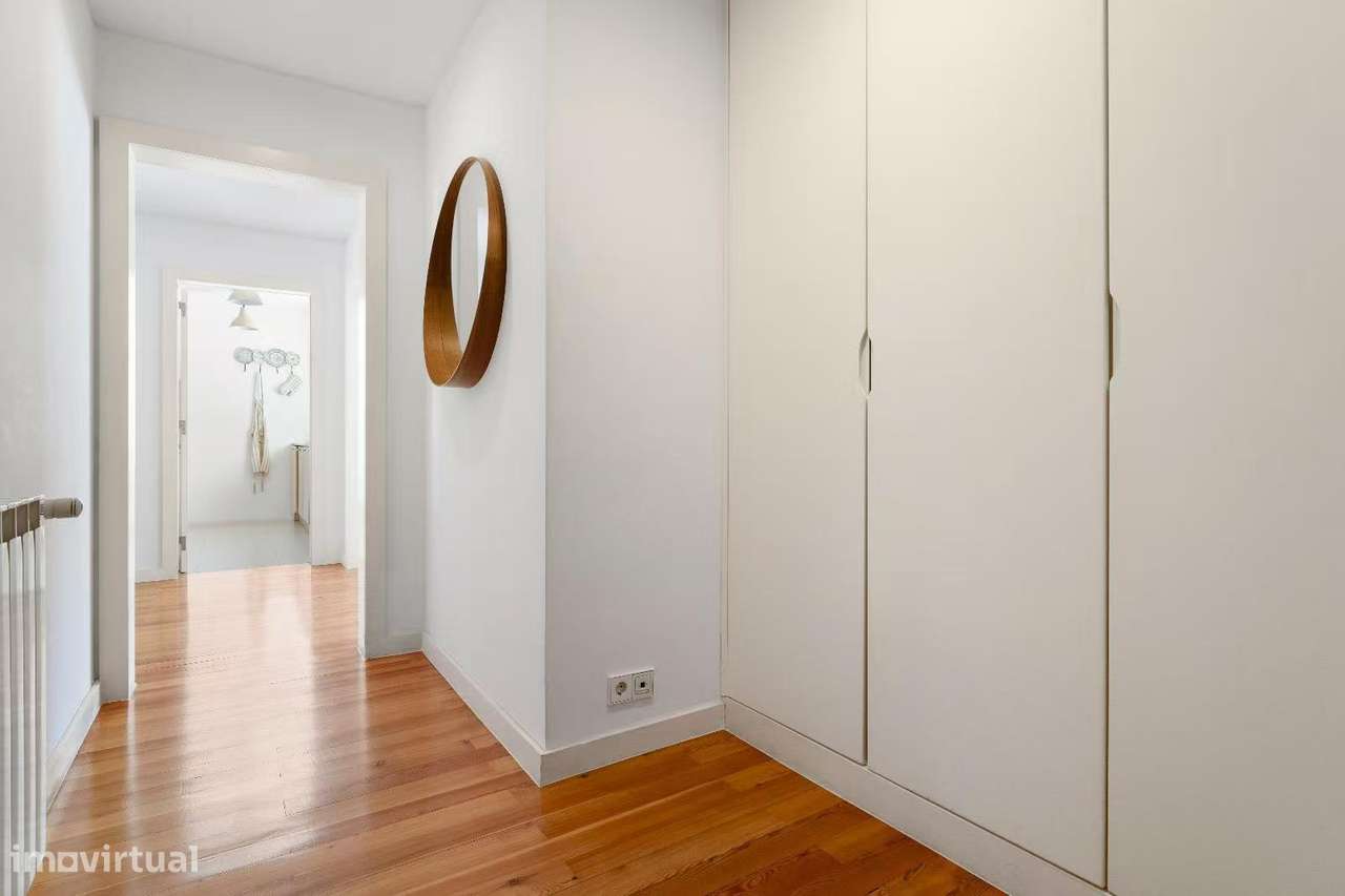 Excelente T3 no Bairro Alto com 2 lugares de estacionamento-13