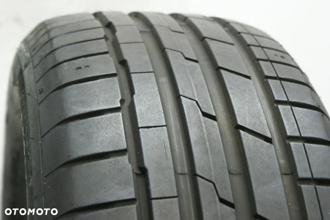 225/55R17 HANKOOK VENTUS S1 EVO3 , 6,9mm 2022r - 2