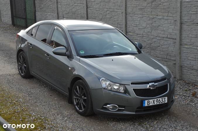 Chevrolet Cruze 1.8 LS - 1