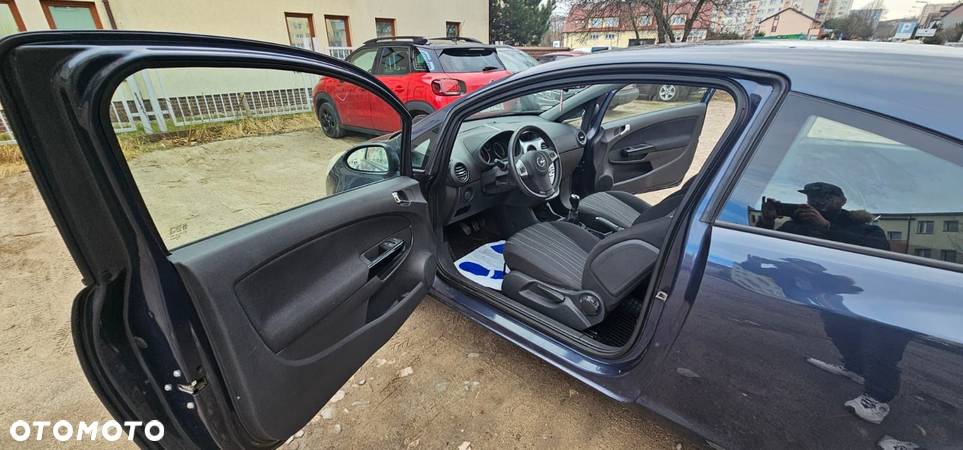 Opel Corsa 1.2 16V Cosmo - 13