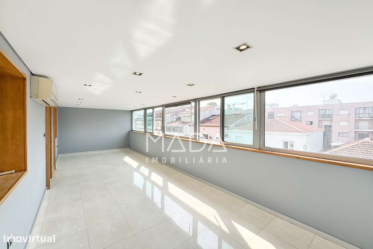 Apartamento T2+1 (último piso) c/sótão no centro histórico de Braga - Grande imagem: 5/29