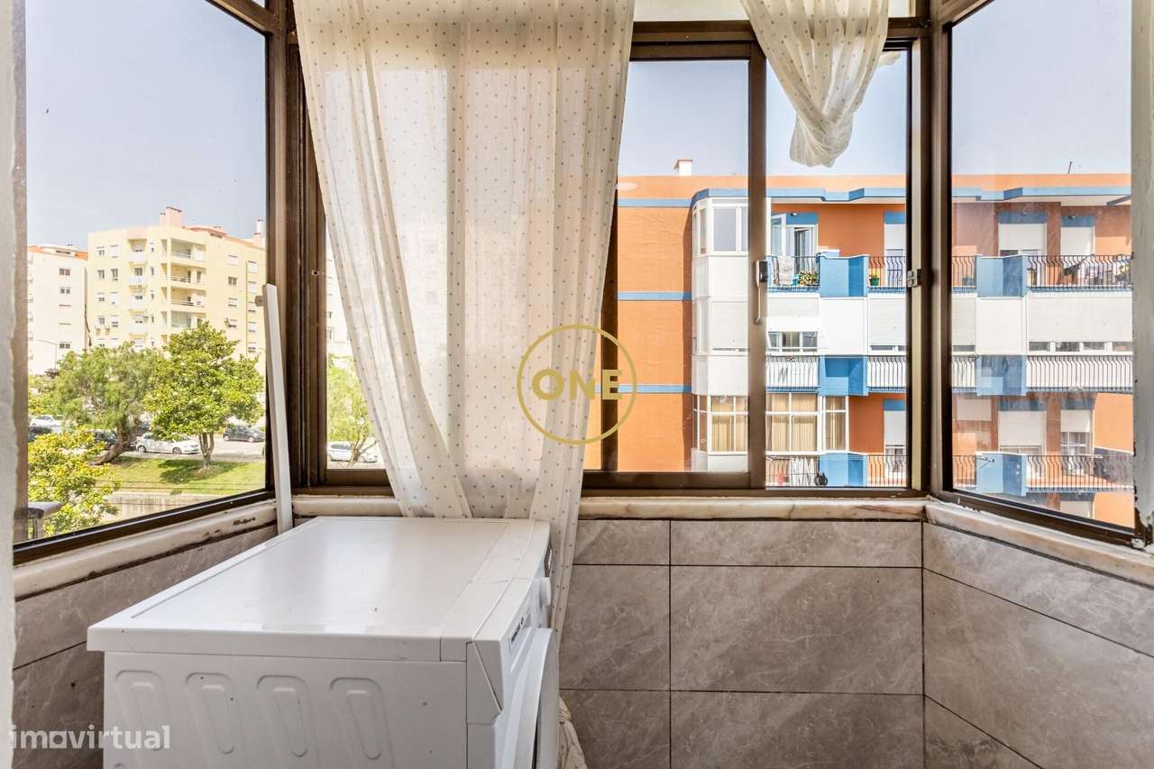 Apartamento T3 com Varandas - Ramada - Odivelas-17