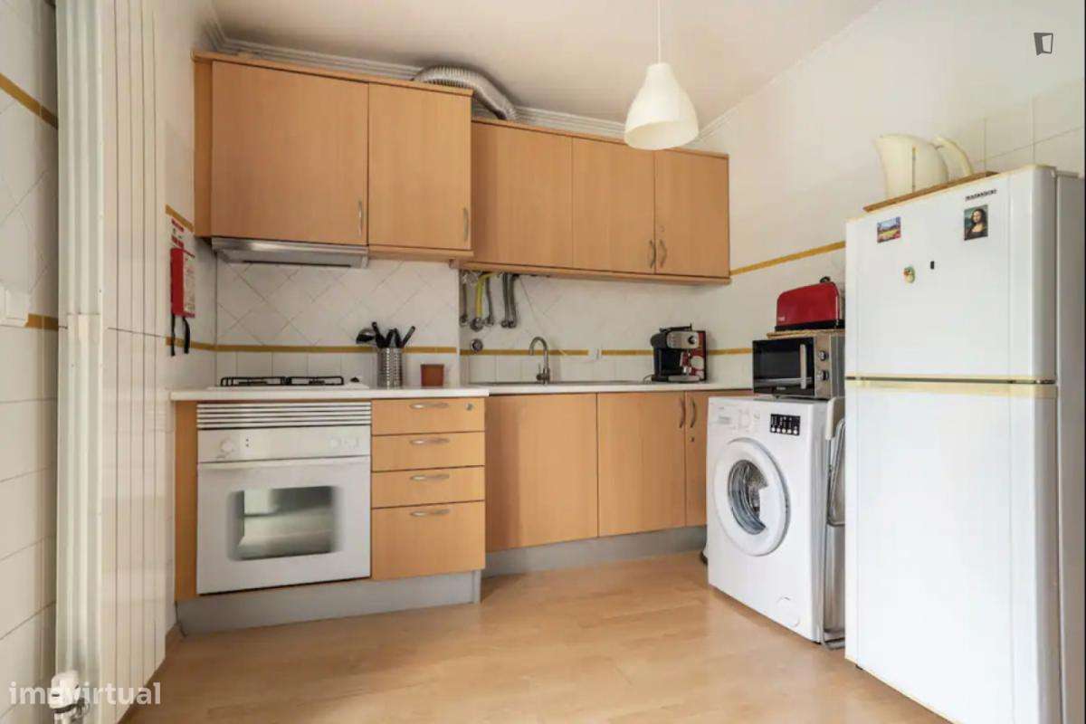 Apartamento com 1 quartos - localizado em Penha Lisbon - Grande imagem: 4/9