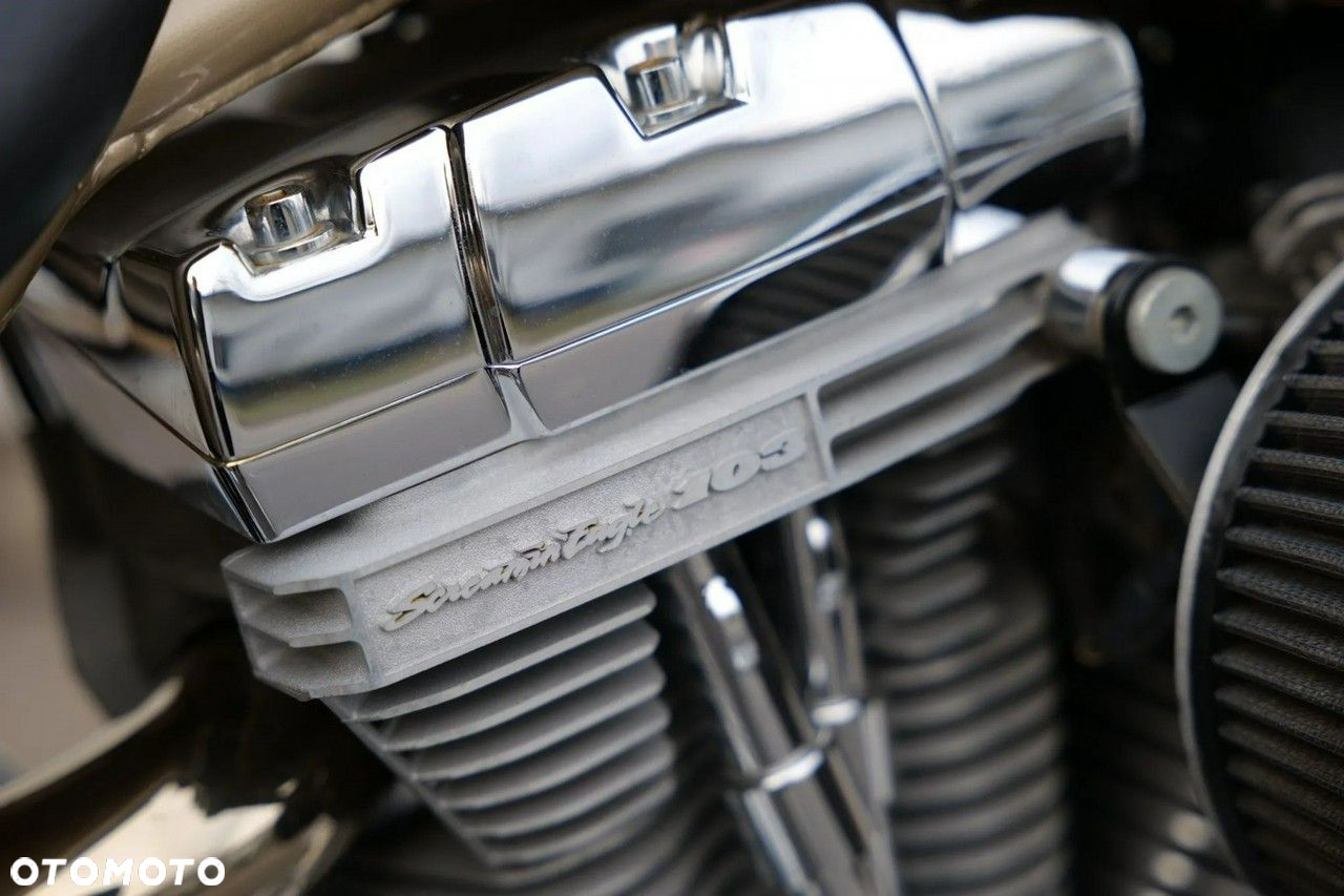 Harley-Davidson Touring Road King - 21