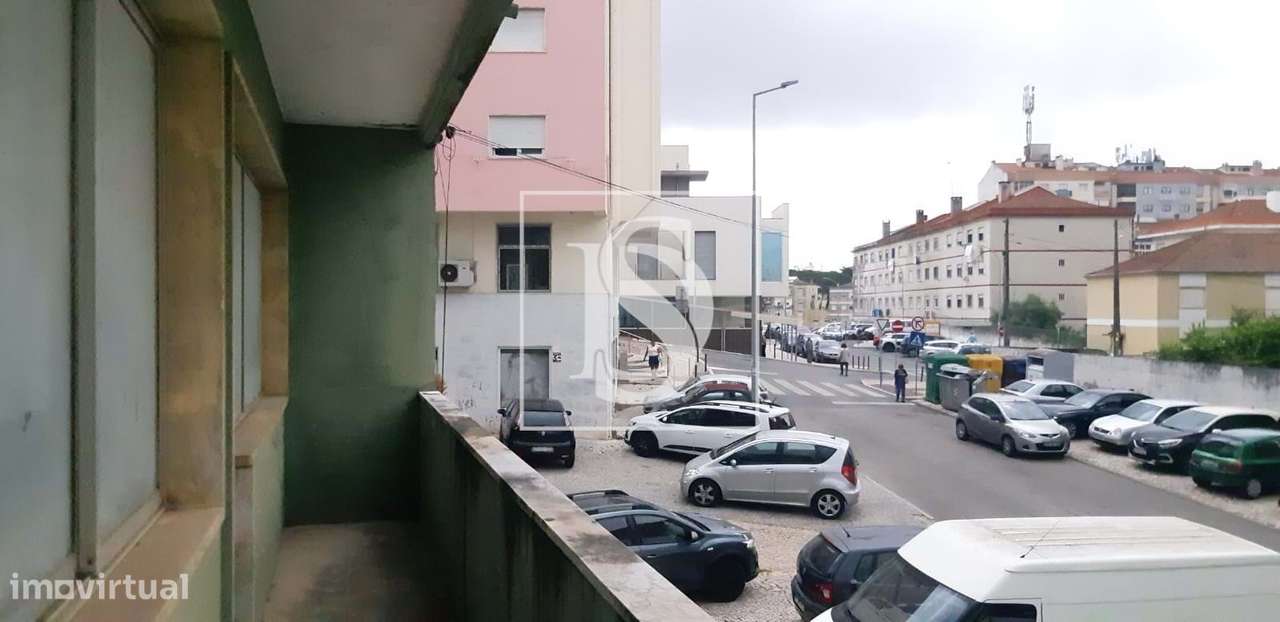 Espaço destinado a comércio ou armazém em Agualva-Cacém-13