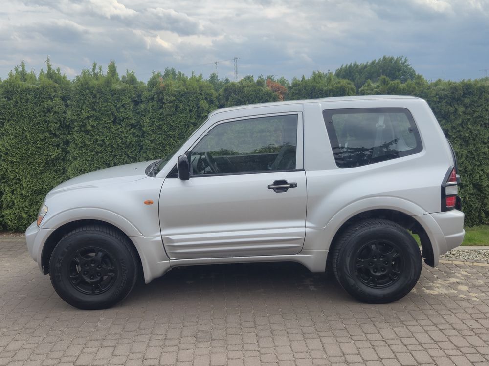 Mitsubishi Pajero III 2000