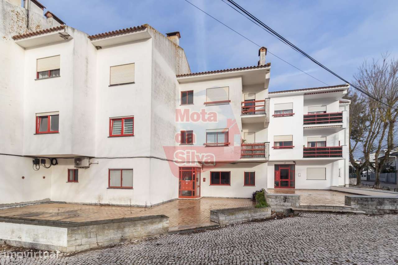 Excelente Apartamento 2 Assoalhadas no Funchalinho-19