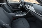 BMW Seria 3 318d - 33