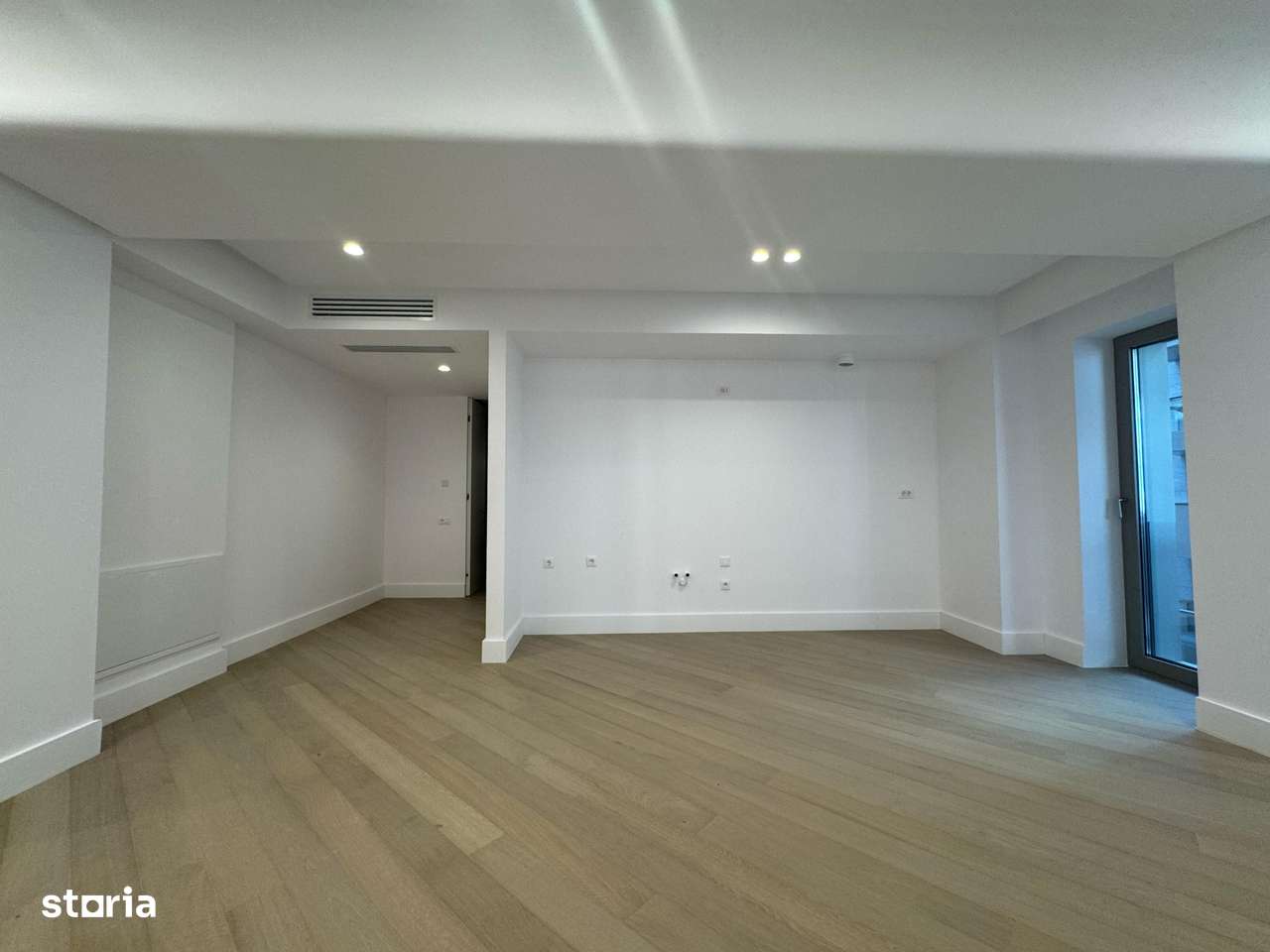 3 CAMERE LUX| 90 mp -Cortina 126| EROU IANCU NICOLAE - Imagine principală: 3/20