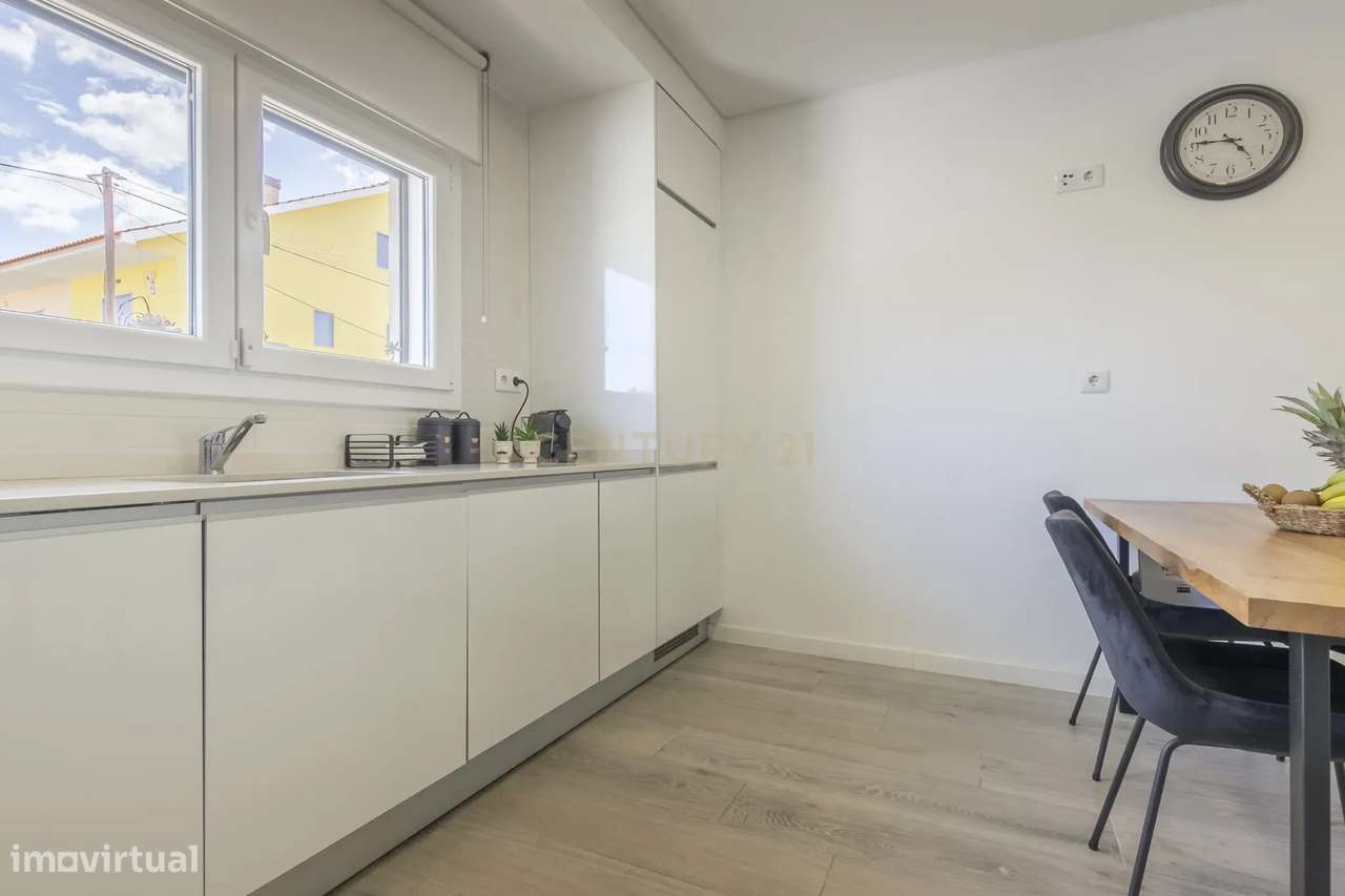 Moradia Geminada como Nova na Quinta do Conde-13