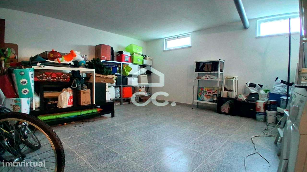 Apartamento T3 Moderno em Azeitão-22