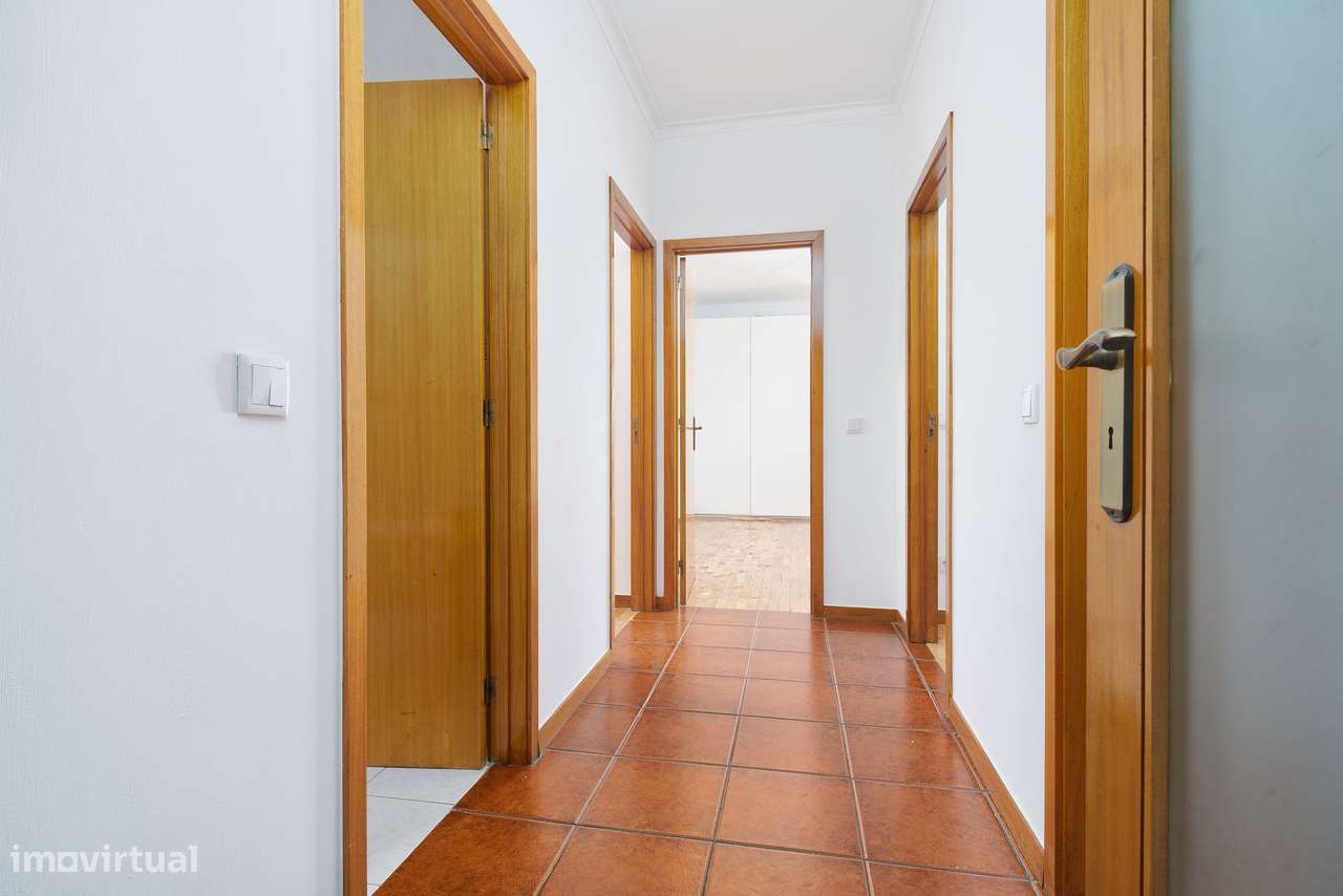 Apartamento T3 para venda na Rua Germão Galharde - São Victor, Braga-7