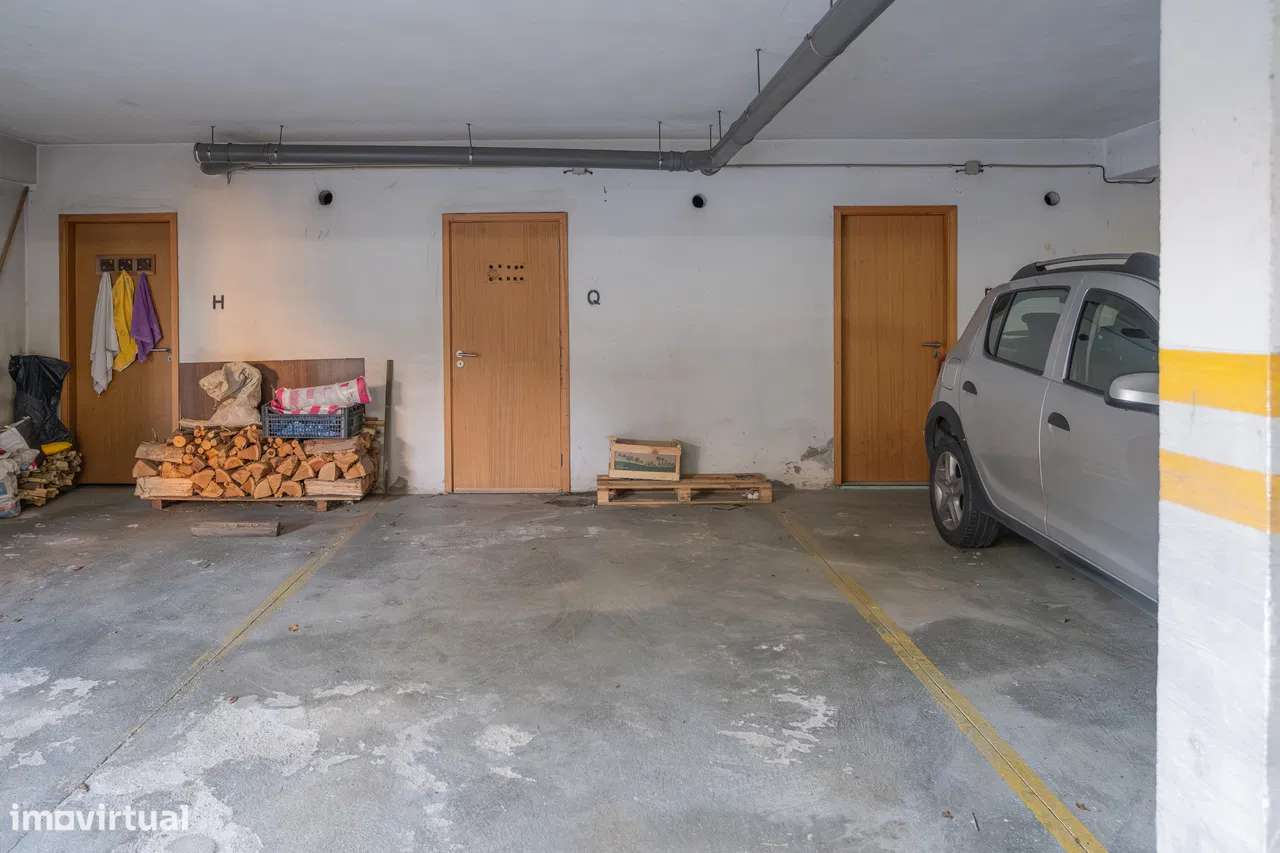 T3 com Suíte | Condomínio Fechado com Piscina | Barcelinhos-26