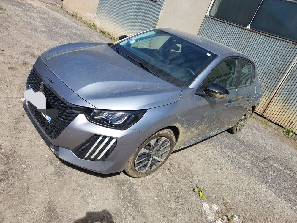 Peugeot 208 II PureTech 100 Business 2025