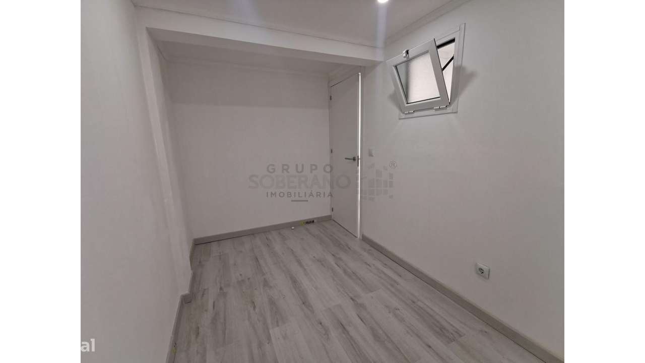 Apartamento T2 em Vale de Milhaços-6