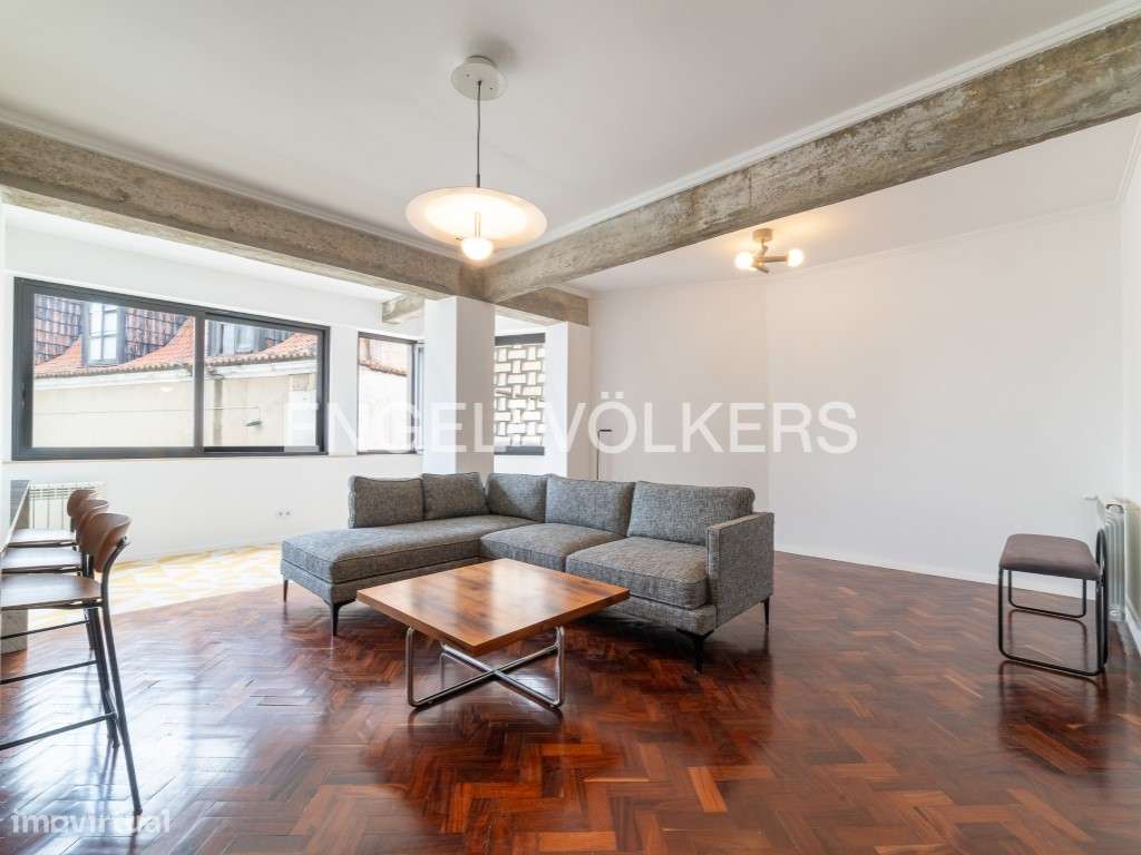 Apartamento T3 renovado no Principe Real-0