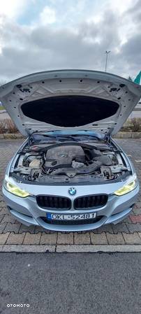 BMW Seria 3 335i xDrive M Sport - 27