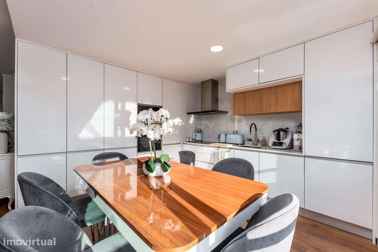 Apartamento T2 com Vista Panorâmica em Vialonga - Grande imagem: 5/26