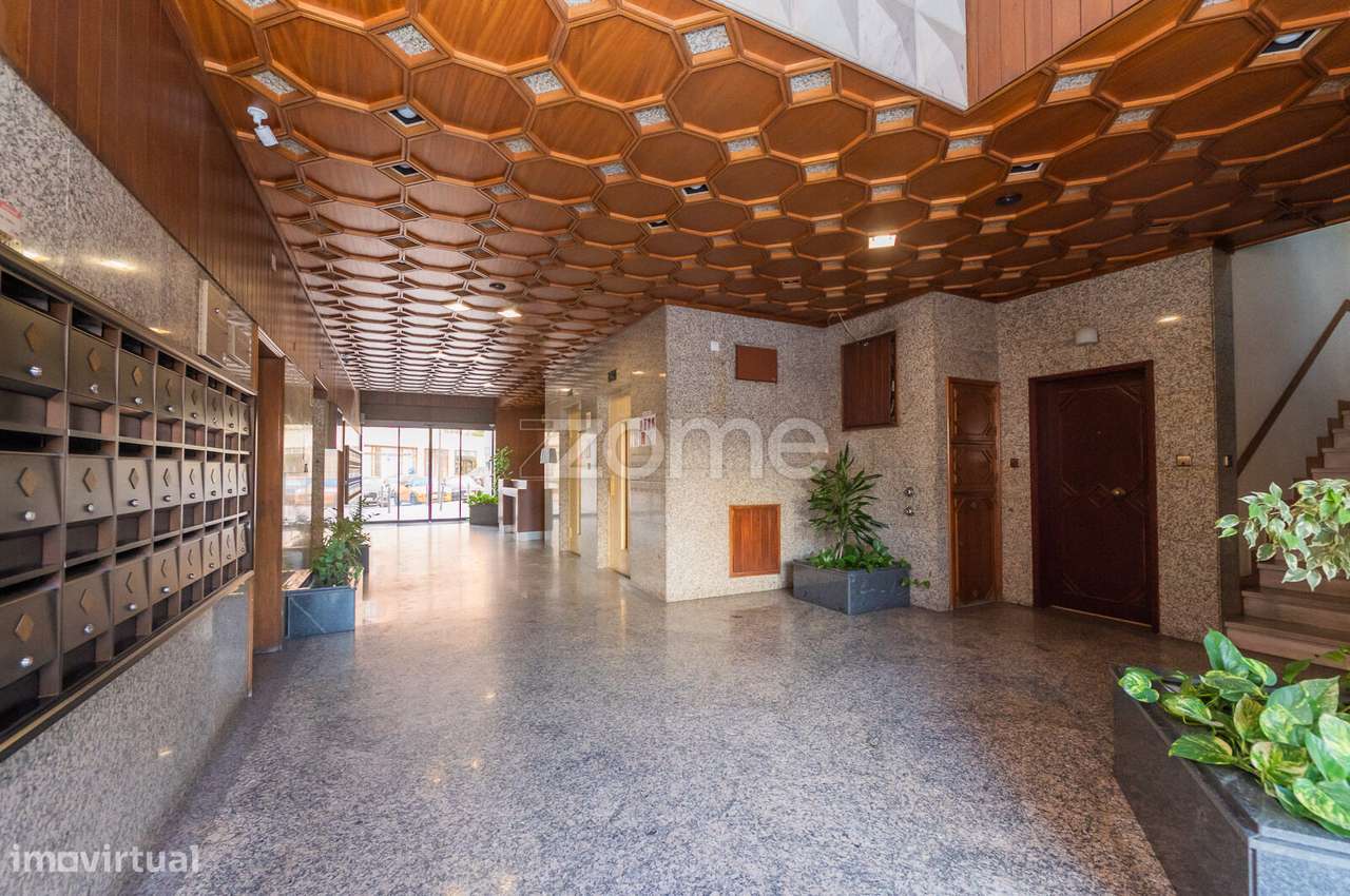 Apartamento T3 de Luxo c/ Vista Panorâmica Exclusiva - Laranjeiras-5