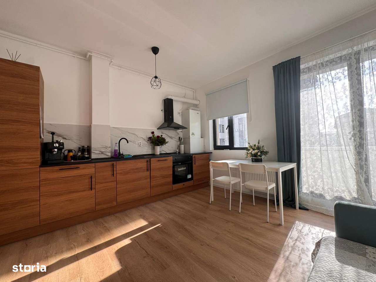 Apartament cu 2 camere de vanzare, zona Safirului-3
