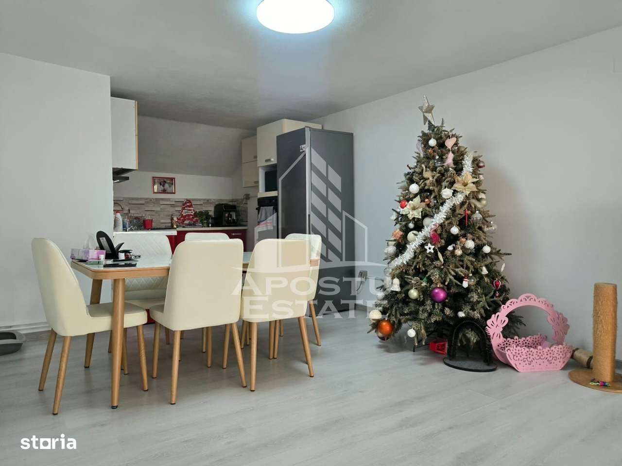 Casa individuala la intrare in Sag, teren de 1.800 mp,  mobilata - Imagine principală: 4/20