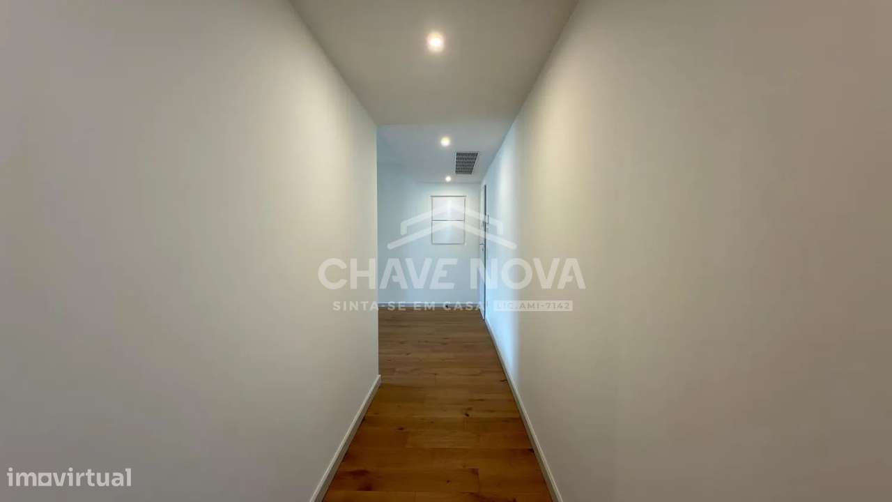 Apartamento T3 Novo c/ 2 Lugares de Garagem em Oliveira do Douro-19