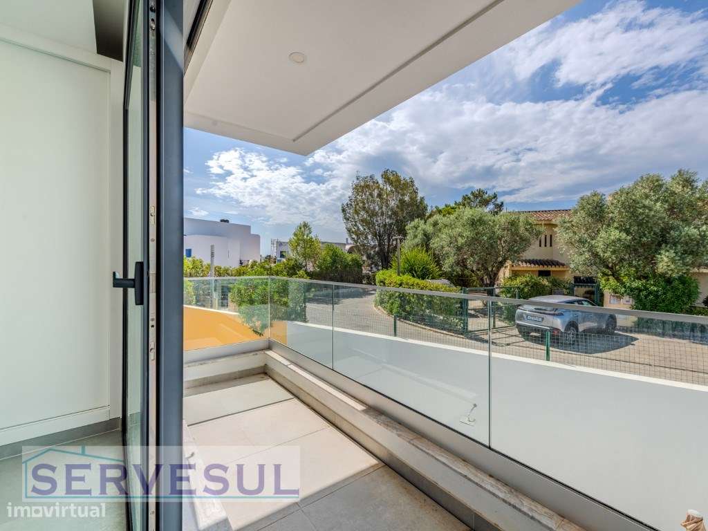 Moradia Moderna Geminada composta por 4 quartos e piscina privada, ...-40