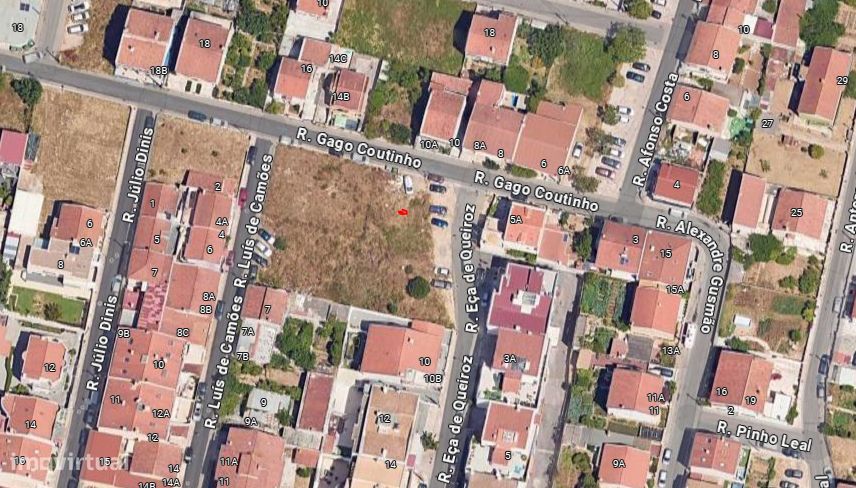 Terreno Urbano na Rua Gago Coutinho em Casal de Cambra - Grande imagem: 1/2