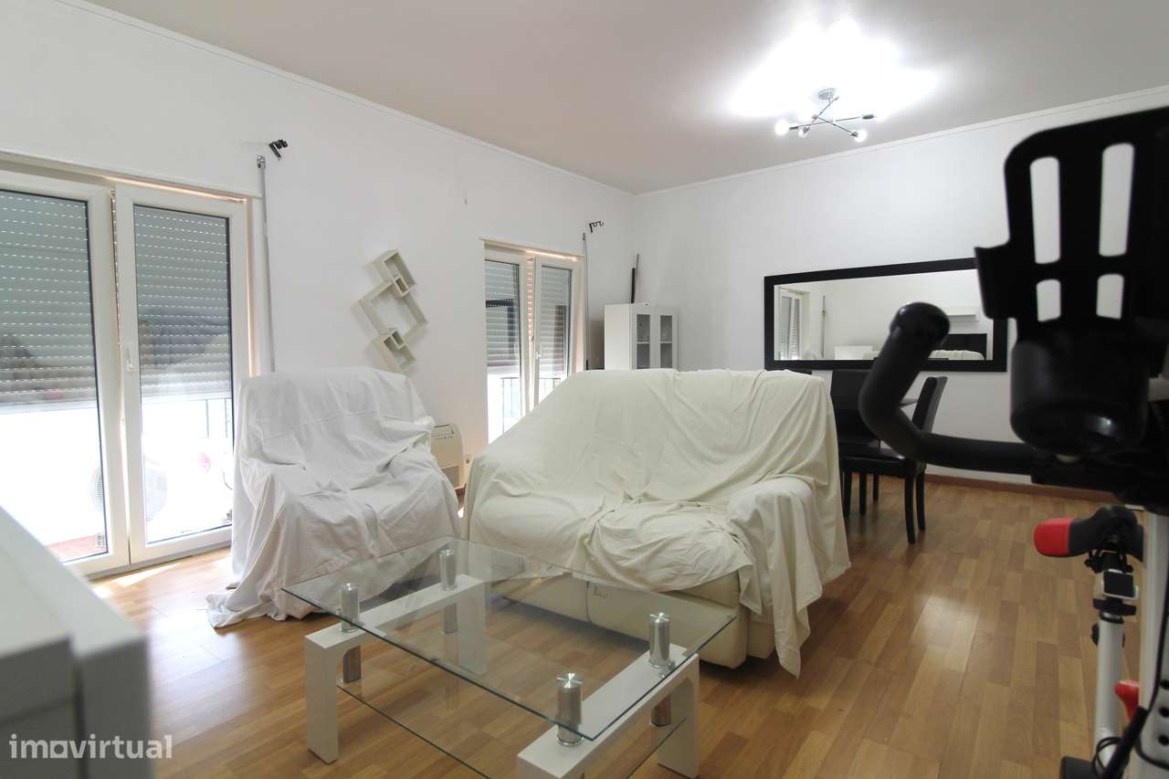 LARANJEIRO - Apartamento T3 semi-remodelado com 2 WC! - Grande imagem: 5/14