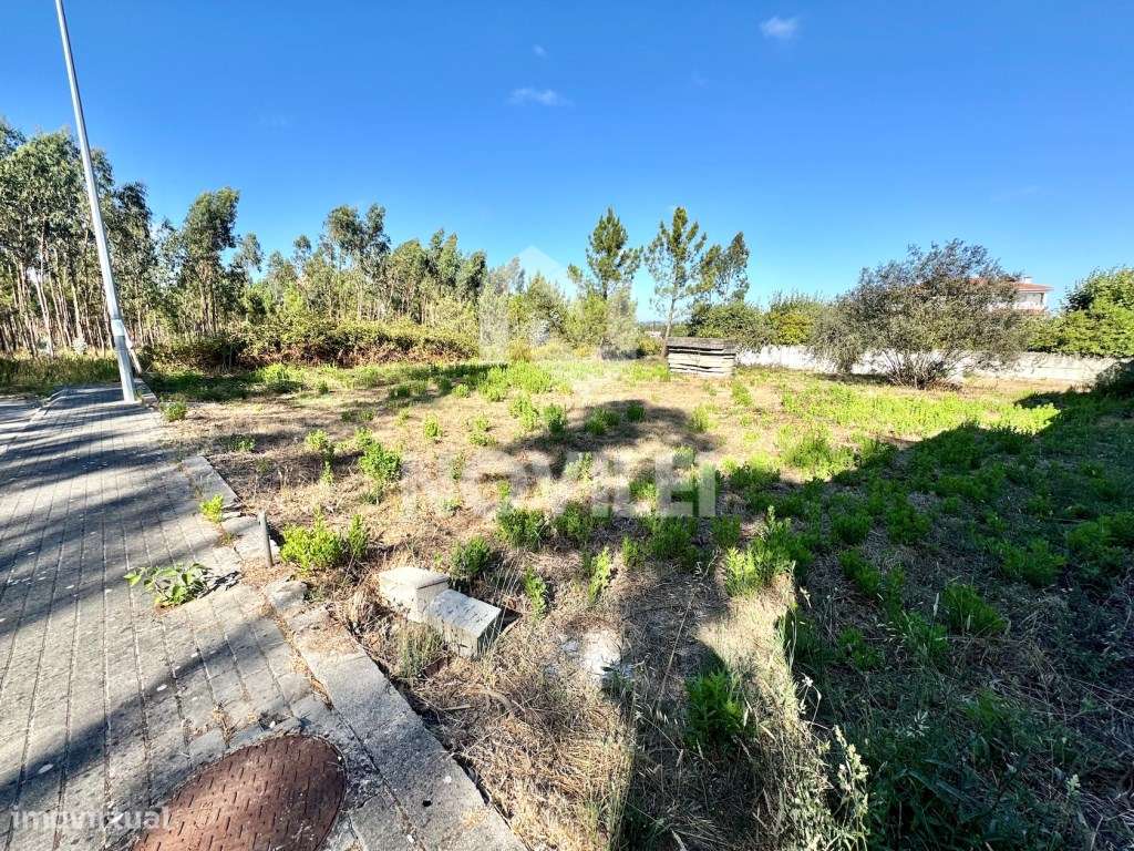 Lote de terreno p/construção de moradia unifamiliar c/ 572m2 - Grande imagem: 3/8