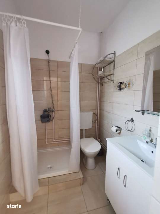 Casa individuala, complet renovata, pe Valea Draganului!-11