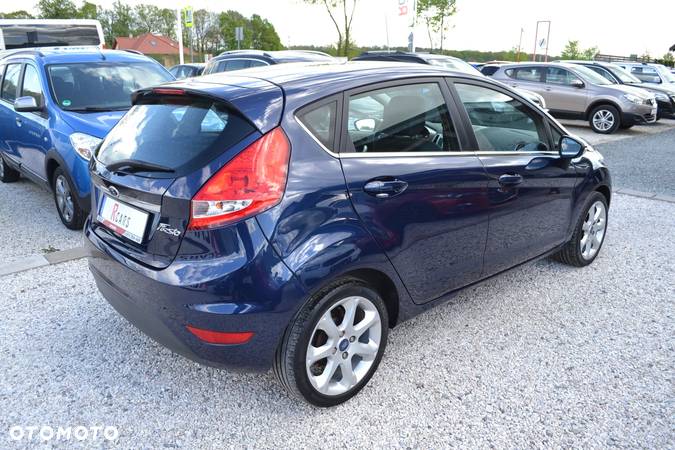 Ford Fiesta 1.6 Titanium - 13