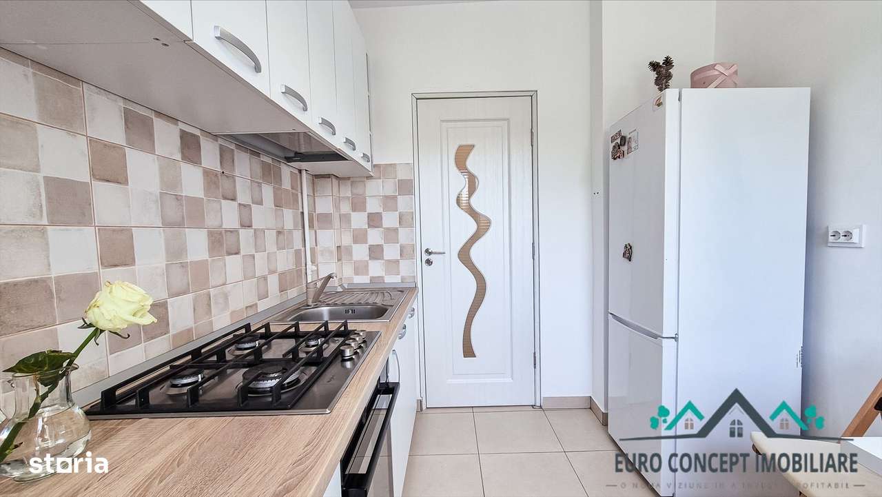 Apartament de vânzare cu 2 camere - zonă centrală-9