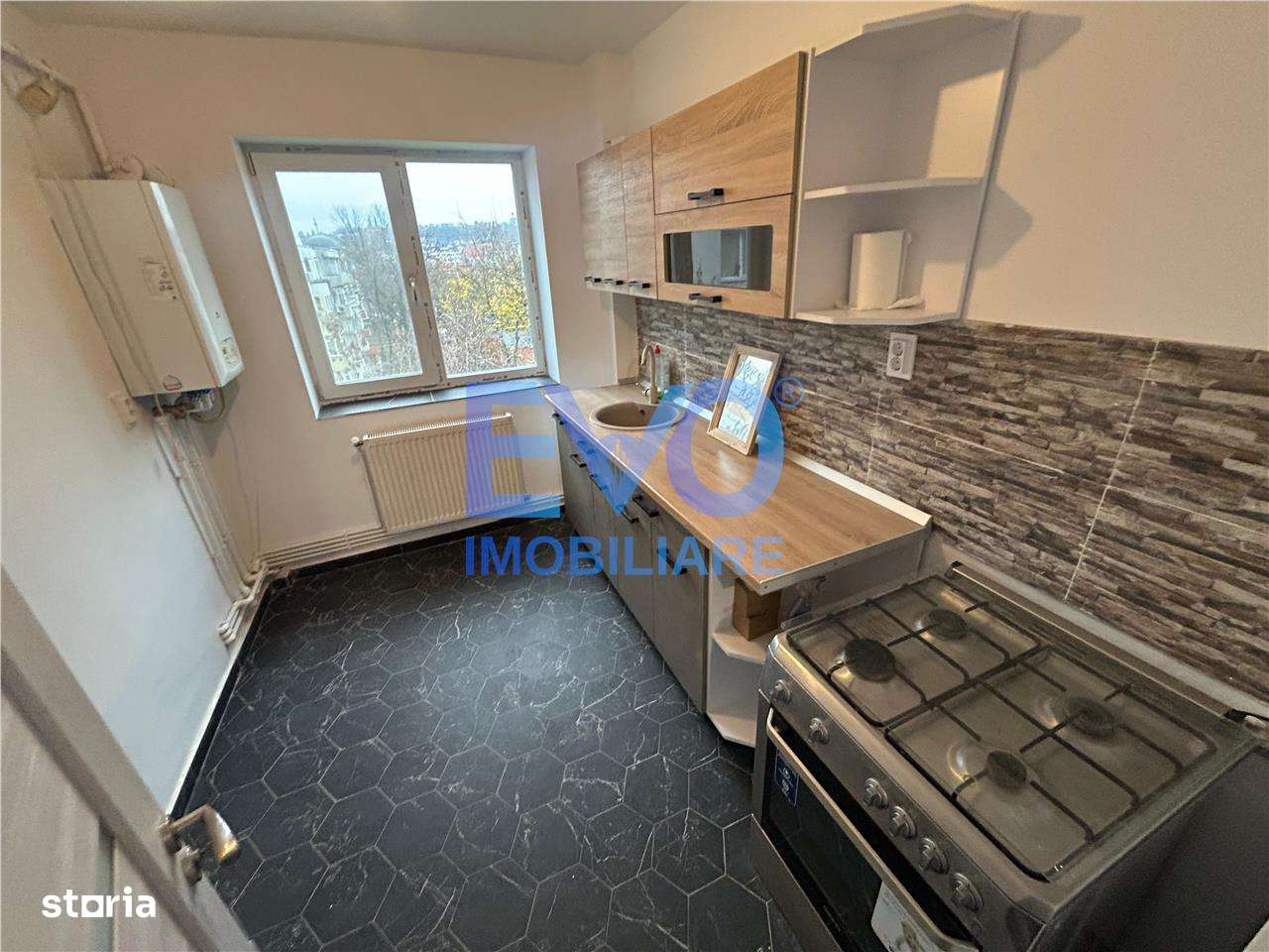 APARTAMENT DE VANZARE CU 2 CAMERE, RENOVAT COMPLET, CENTRALA TERMICA P - Imagine principală: 2/11