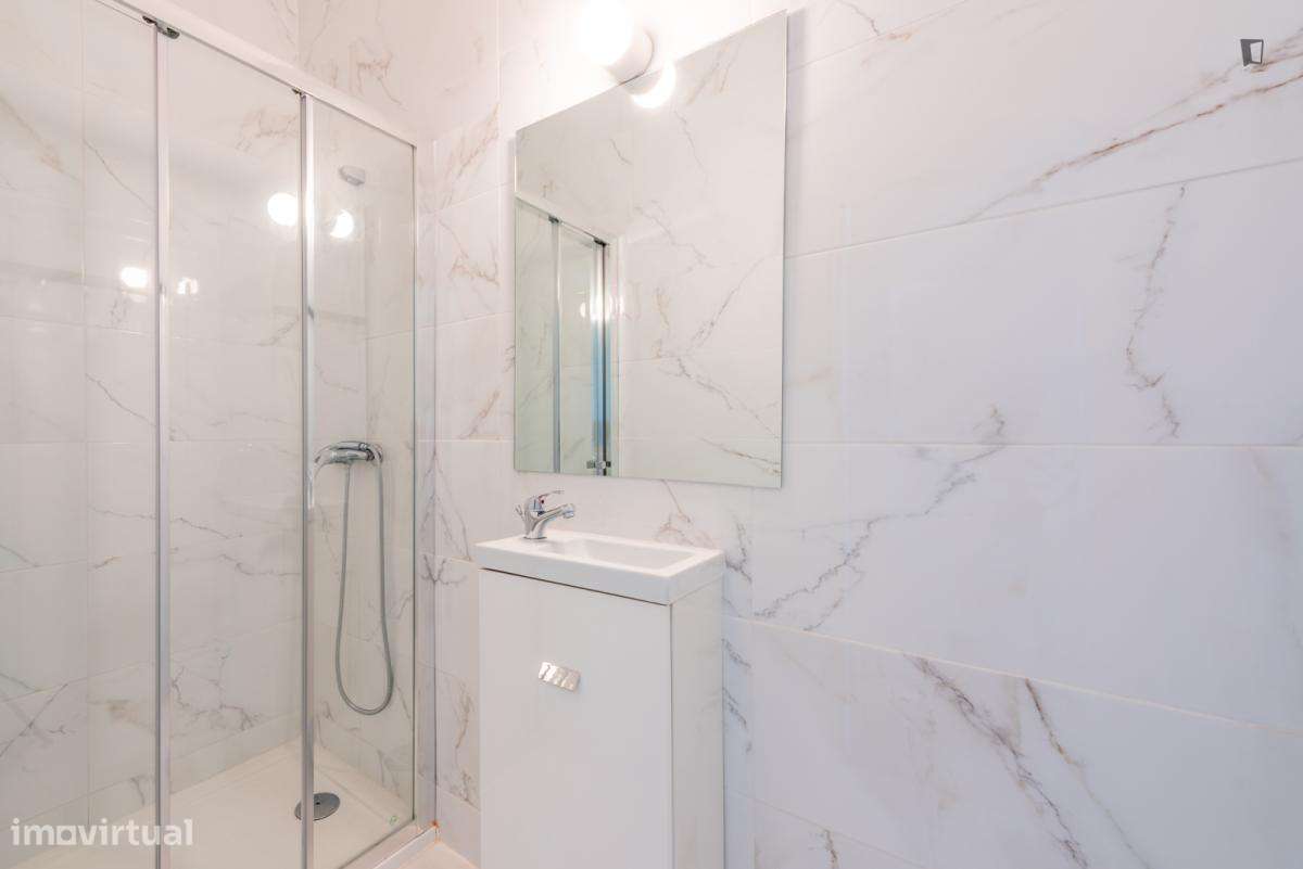 Quarto - localizado em Mouraria Lisbon - Grande imagem: 2/12