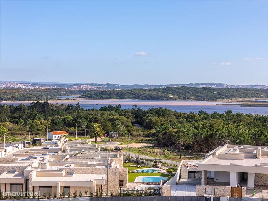 Moradia de excelência em fase final de construção junto à Lagoa de ...-35