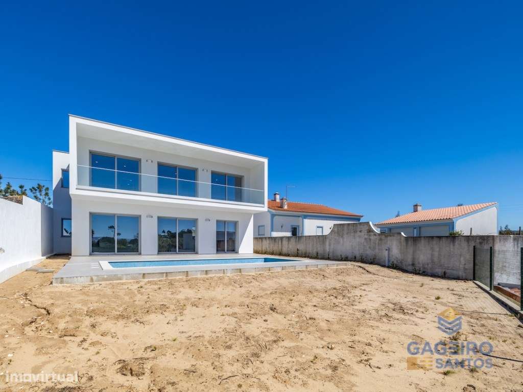 Moradia T4 com piscina, nova e pronta a habitar a 4 km da baía de S...-52