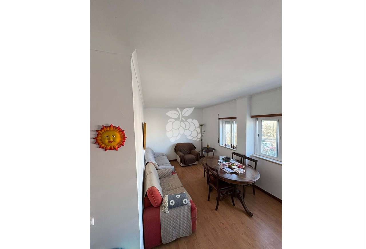 Apartamento T2 em Carcavelos - Grande imagem: 2/4