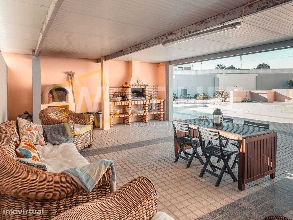 Moradia T7+2 com piscina - Alojamento local - A 4 MINUTOS DA PRAIA!... - Grande imagem: 3/33