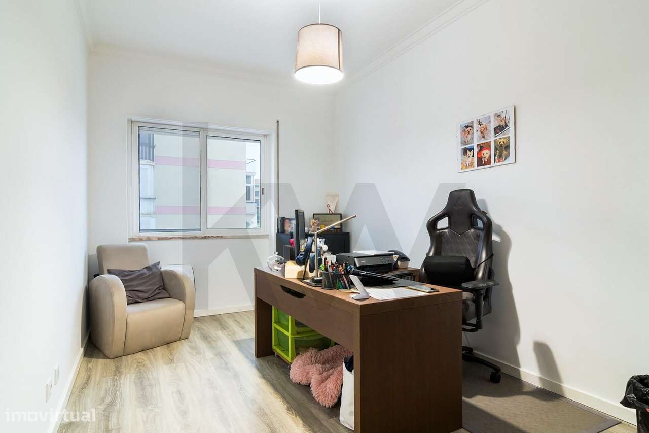 Apartamento T3 Renovado - Amora-10