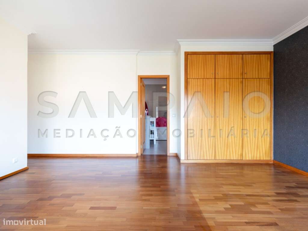 Penthouse T3 - C/ Terraço - Fânzeres/Mercadona!-18