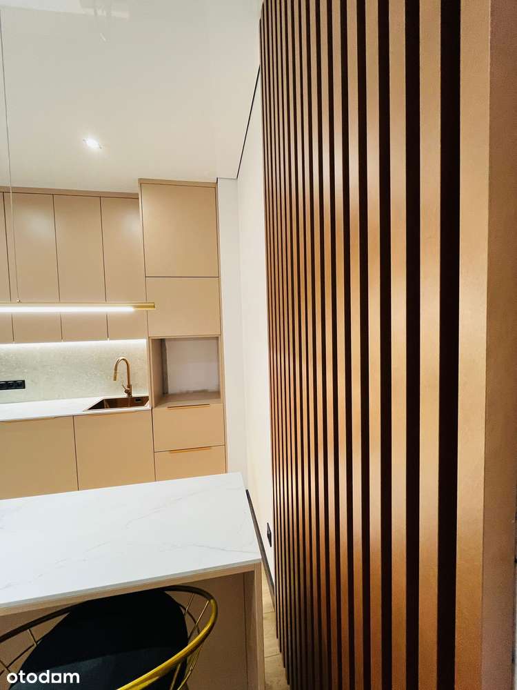 Ustawna kawalerka po remoncie w kamienicy – gotowa do zamieszkania-3