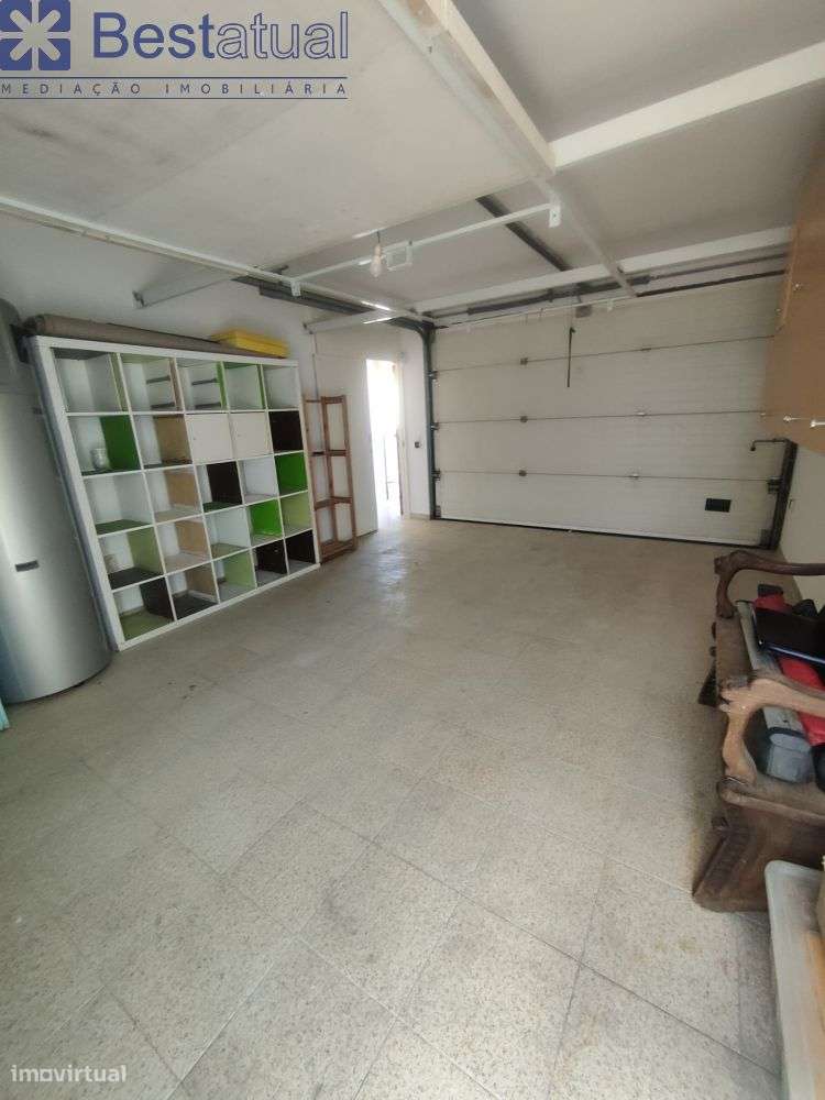 Moradia T 3 com piscina - Oportunidade!-49