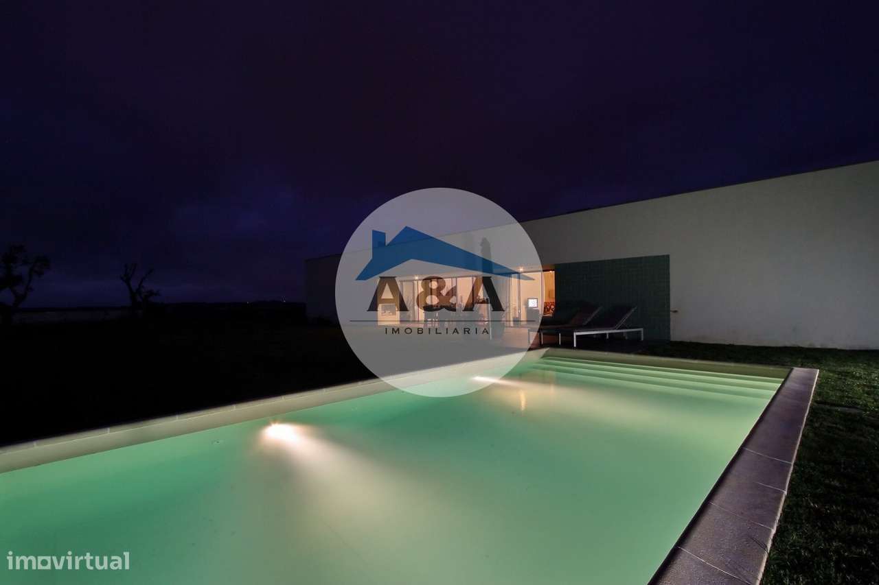 Villa Exclusiva de Arquitetura Contemporânea inserida na Natureza d...-2