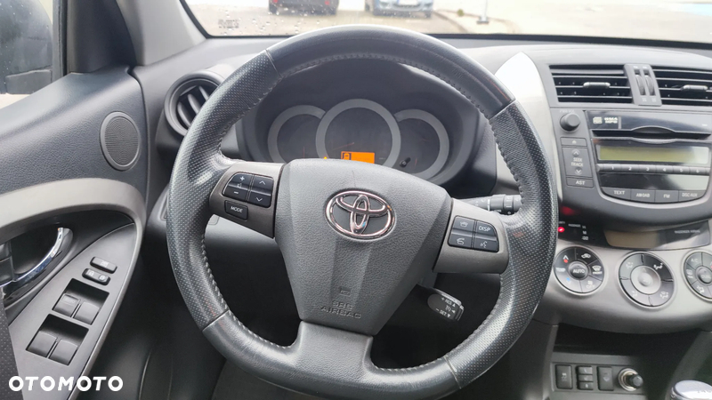 Toyota RAV4 2.2 D-CAT X Platinium - 17