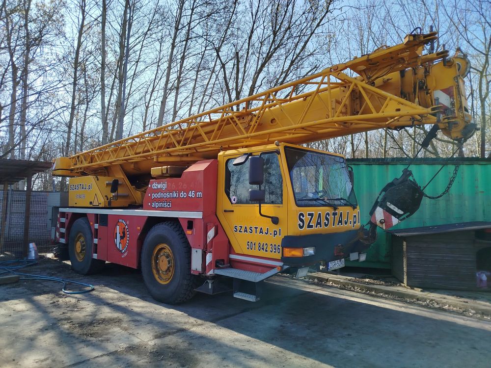 Liebherr 1030/2 dźwig 35 ton żuraw samojezdny 4 x4 bocian teleskop 30 +16 m jak terex demag grove 2000