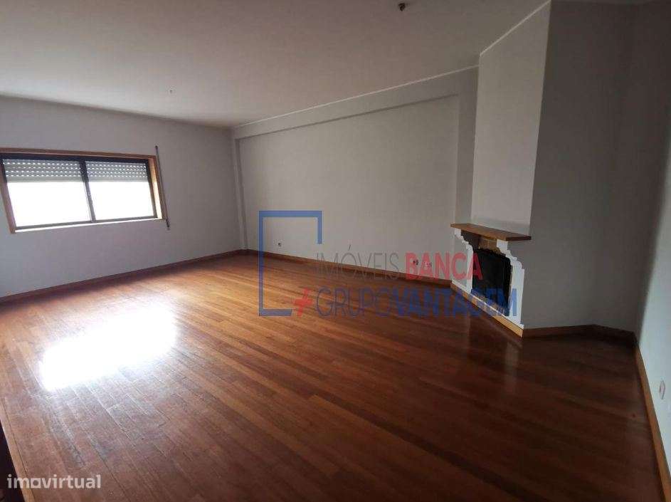 APARTAMENTO T3 - BRAGA - Grande imagem: 3/9