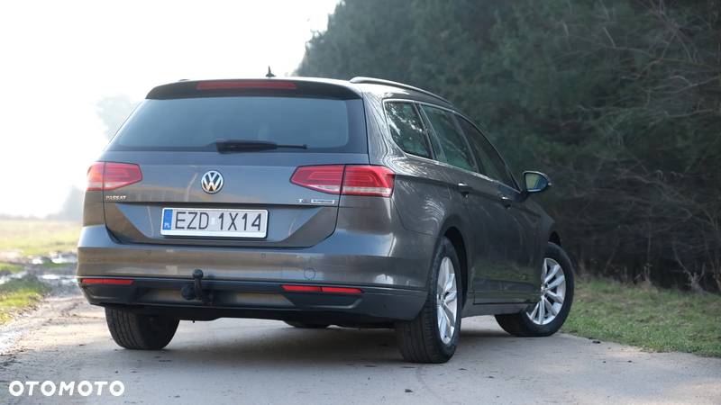 Volkswagen Passat 1.6 TDI BMT Comfortline - 17