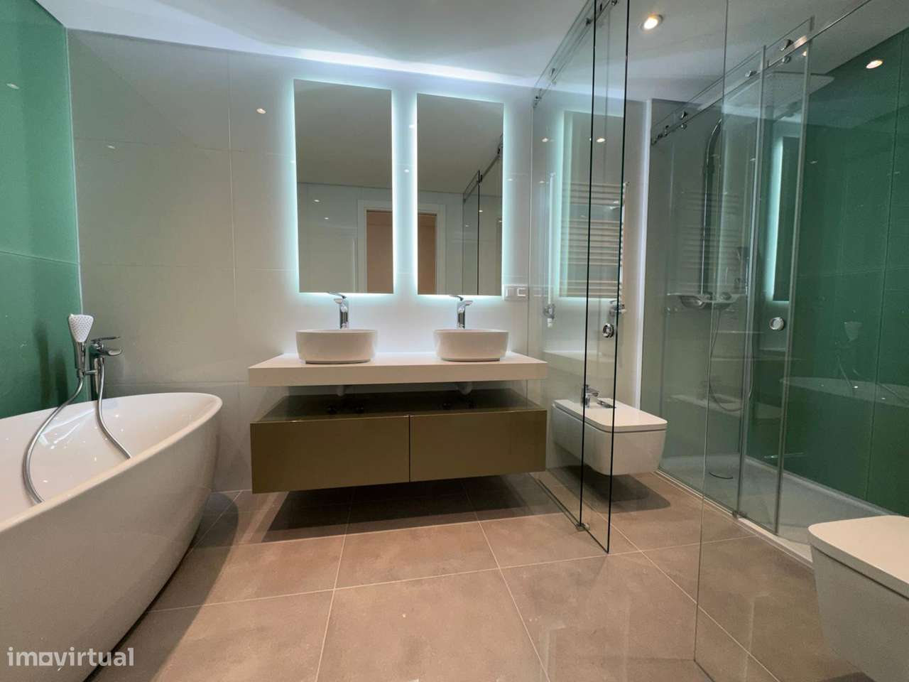 Apartamento T3 c/ vista rio - Grande imagem: 1/29