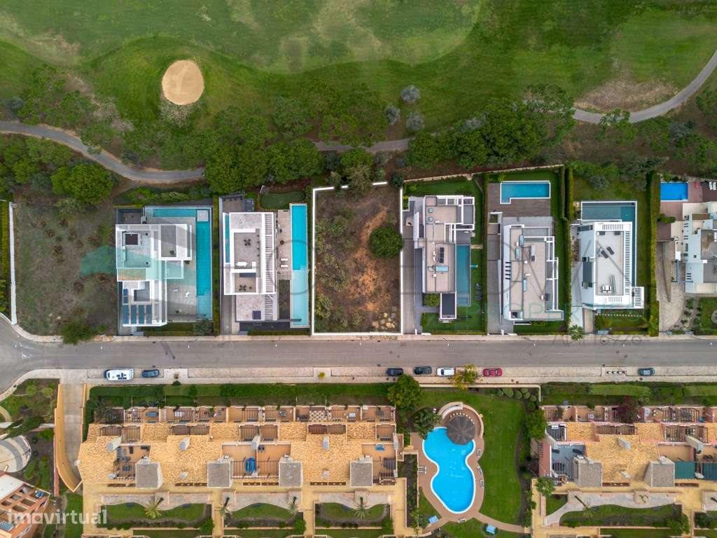 Terreno com Projeto Aprovado junto ao Golfe Vilamoura - Grande imagem: 3/33